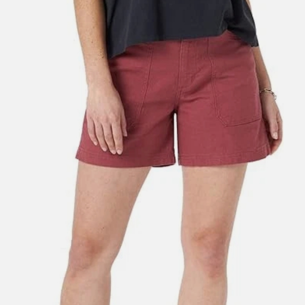 Wrangler ATG Shorts, Linen,  Brick Red Size 6